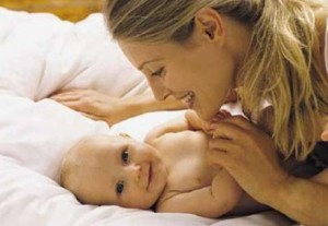Режим дня новорожденного ребенка не нужно выдерживать с точностью до минуты